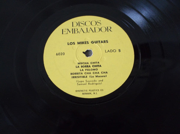 Lupe Saucedo, Samuel Rodriguiz - Los Mikes Guitars - LP