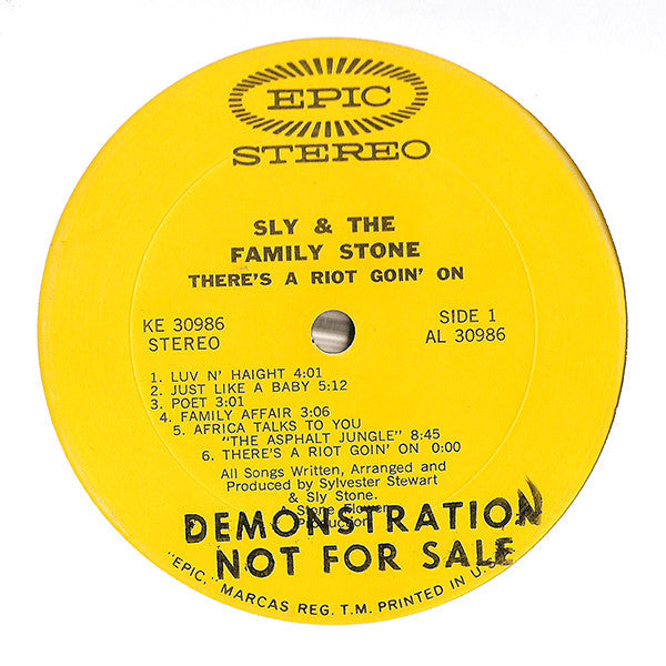 Sly & The Family Stone - There's A Riot Goin' On - LP